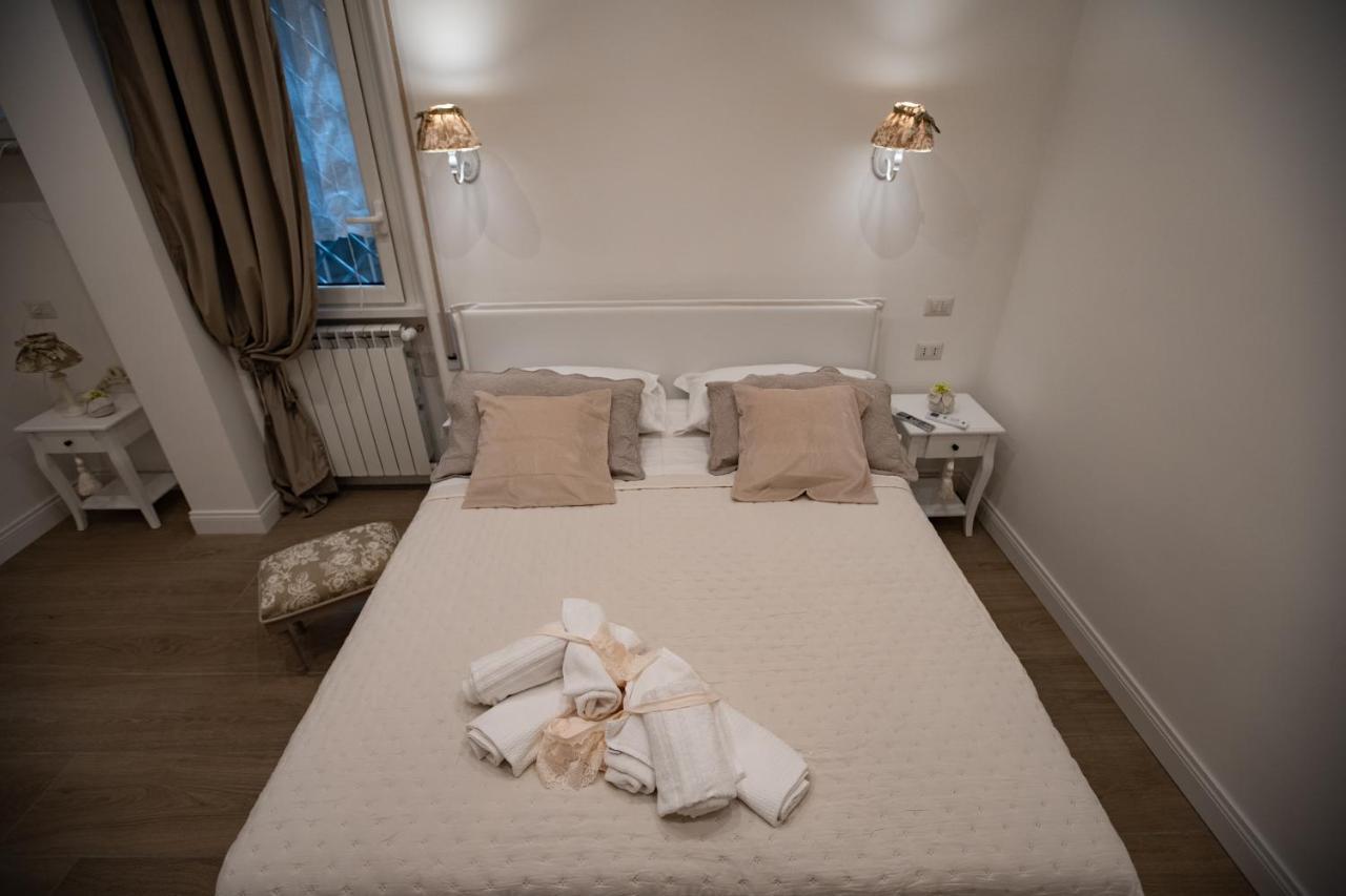 Suite Imperiale Colosseo Roma Exterior foto